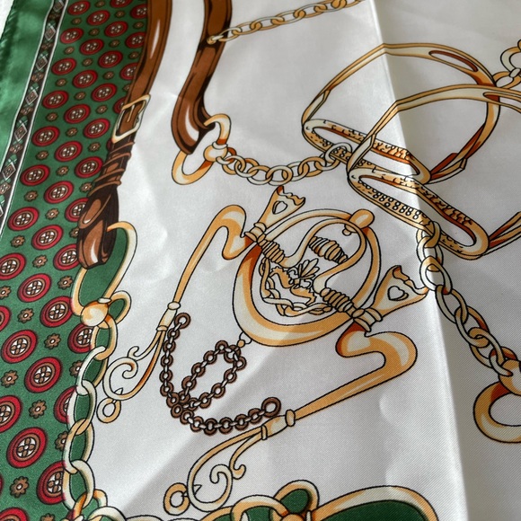 Square Scarf. - Picture 3 of 6